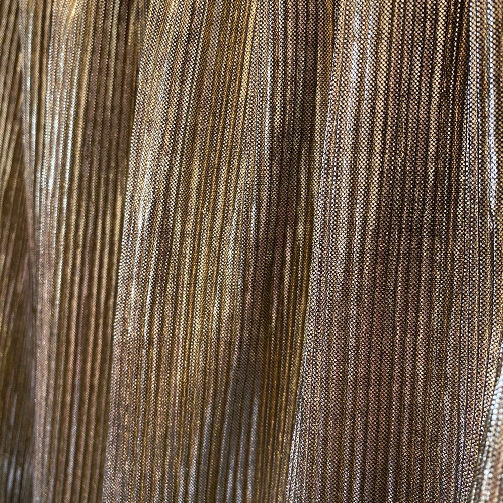 Trafaluc Collection by Zara Metallic Gold Lame Crinkle Slim Midi Skirt large - Picture 2 of 3